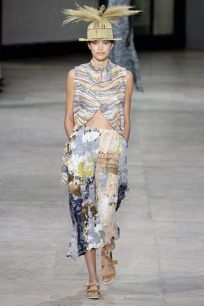 Look 2